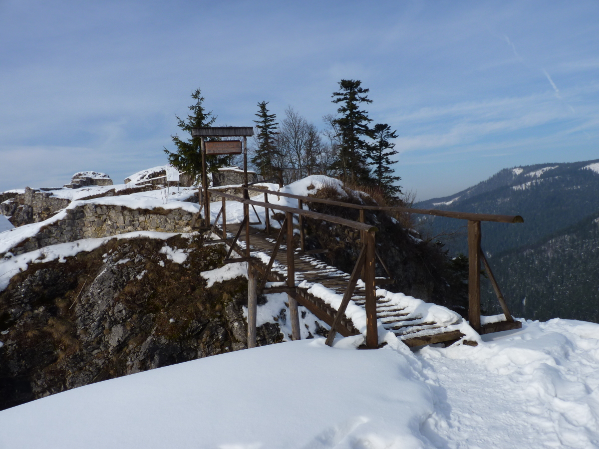 Šk Bodva výlet na Liptovský hrad a termálny prameň Medokýš